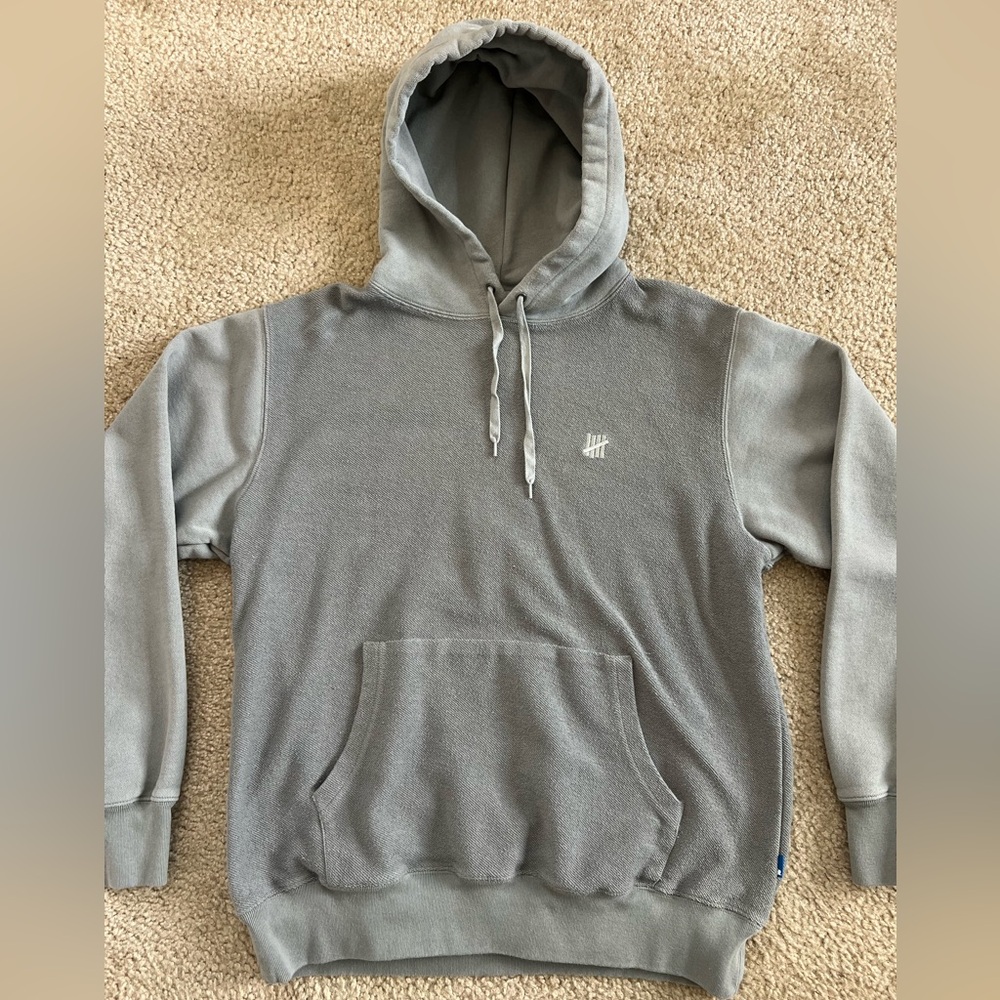 Undefeated Reverse Terry Pullover Hood - Picture 2 of 10